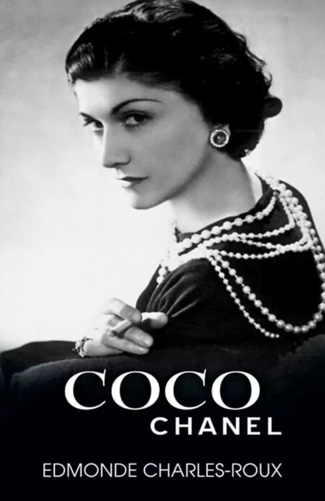 coco-chanel-bg1